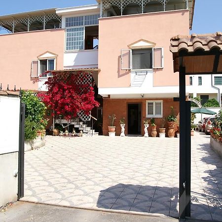 Bed And Breakfast Elisabetta Civitavecchia Exterior foto